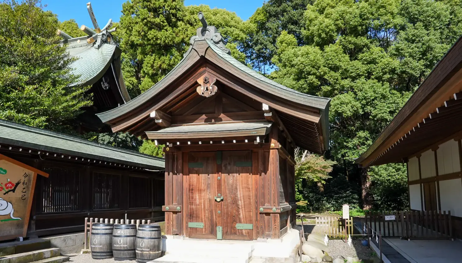 神輿舎・力石